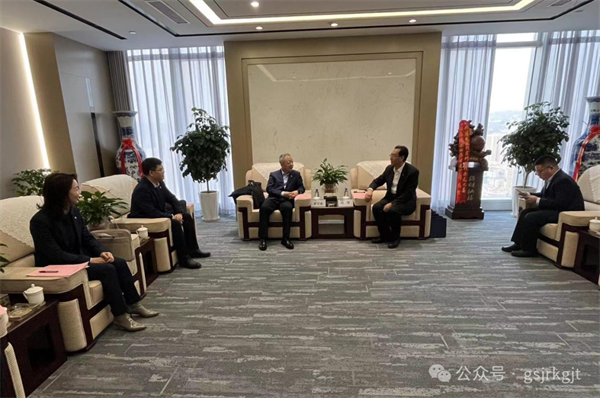 乐动网页版·官方端在线与浦发银行兰州分行交流座谈